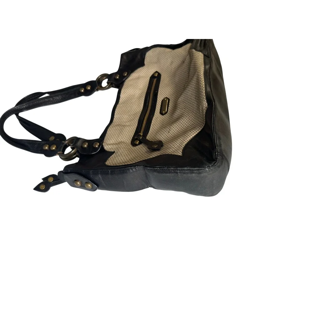 Vintage Y2K Isabella Fiore Black Leather Cream Honeycomb Shoulder Bag KC
